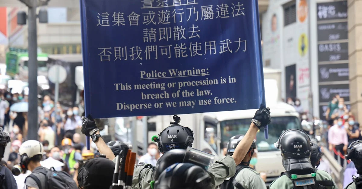 給与を人質に署名強要は強要罪｜警察届出と対応手順