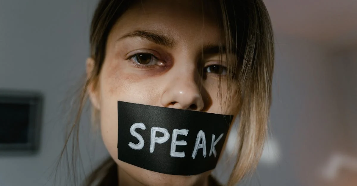 「冗談が理解できない方が悪い」セクハラの法的反論と慰謝料請求